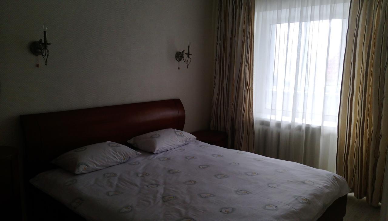 Apartment On Prospiekt Pobiedy 18 Kiev Luaran gambar